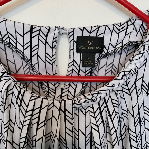 🐱4 for $10. WORTHINGTON BLACK & WHITE CAP SLEEVE POLYESTER TOP SIZE LARGE - Picture 3 of 8